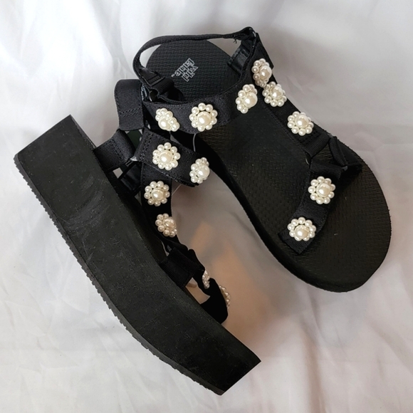 Wild Fable Jolene Platform Sandals Faux Pearl Flower Straps - Picture 4 of 10